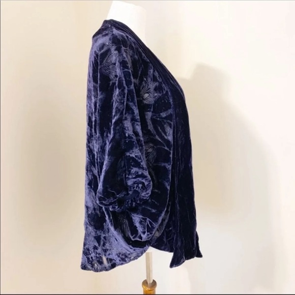 👍sold👍👍Beautiful velvet kimono robe - Picture 5 of 6